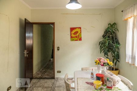 Casa à venda com 160m², 3 quartos e 4 vagasCopa