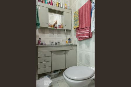 Casa à venda com 160m², 3 quartos e 4 vagasBanheiro da Suíte