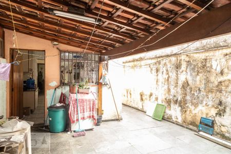 Casa à venda com 160m², 3 quartos e 4 vagasQuintal