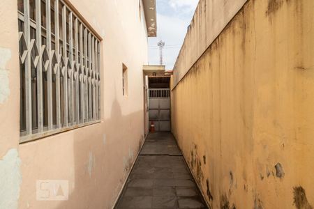 Casa à venda com 160m², 3 quartos e 4 vagasCorredor Lateral externo