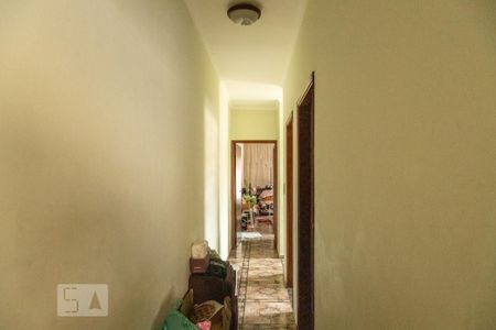Casa à venda com 160m², 3 quartos e 4 vagasCorredor