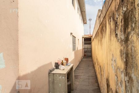 Casa à venda com 160m², 3 quartos e 4 vagasCorredor Lateral externo