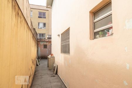 Casa à venda com 160m², 3 quartos e 4 vagasCorredor Lateral externo