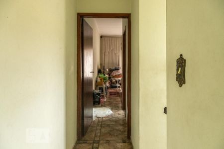 Casa à venda com 160m², 3 quartos e 4 vagasCorredor