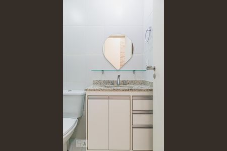 Apartamento à venda com 66m², 2 quartos e 2 vagas Apartamento à venda com 66m², 2 quartos e 2 vagasBanheiro Social