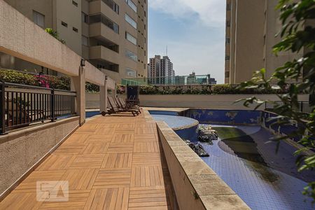 Apartamento à venda com 66m², 2 quartos e 2 vagas Apartamento à venda com 66m², 2 quartos e 2 vagasÁrea comum - Piscina