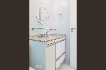 Apartamento à venda com 66m², 2 quartos e 2 vagas Apartamento à venda com 66m², 2 quartos e 2 vagasBanheiro da Suíte