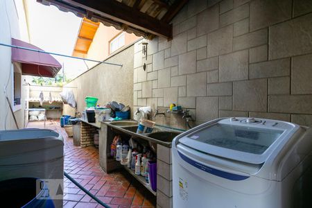 Casa à venda com 610m², 5 quartos e 6 vagasÁrea de serviço