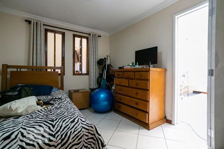 Casa à venda com 610m², 5 quartos e 6 vagasQuarto 2