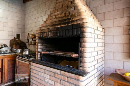 Casa à venda com 610m², 5 quartos e 6 vagasChurrasqueira