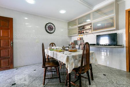Casa à venda com 610m², 5 quartos e 6 vagasCozinha