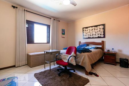 Casa à venda com 610m², 5 quartos e 6 vagasQuarto 1