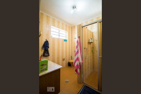 Casa à venda com 240m², 3 quartos e 1 vagaBanheiro