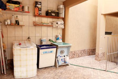 Casa à venda com 300m², 4 quartos e 7 vagasLavanderia