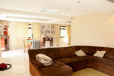 Sala de casa à venda com 4 quartos, 300m² em Vila do Castelo, São Paulo