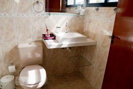 Casa à venda com 300m², 4 quartos e 7 vagasBanheiro Suíte 1