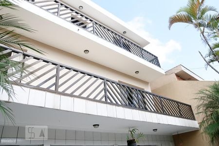 Casa à venda com 300m², 4 quartos e 7 vagasFachada