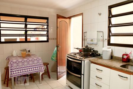 Casa à venda com 300m², 4 quartos e 7 vagasCozinha