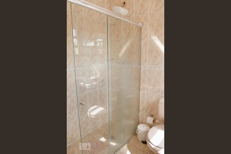 Casa à venda com 300m², 4 quartos e 7 vagasBanheiro Suíte 1