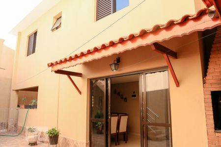 Casa à venda com 300m², 4 quartos e 7 vagasChurrasqueira