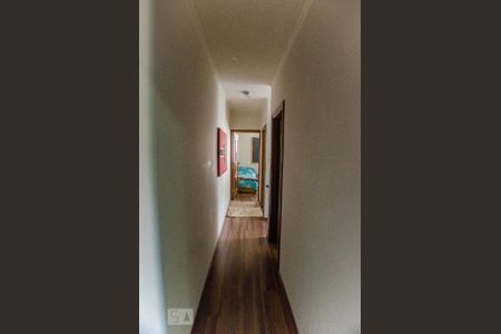 Casa à venda com 149m², 3 quartos e 4 vagasCorredor