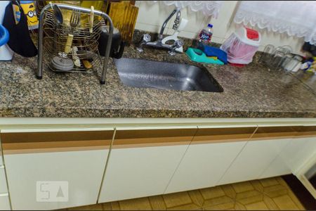 Casa à venda com 149m², 3 quartos e 4 vagasDetalhe