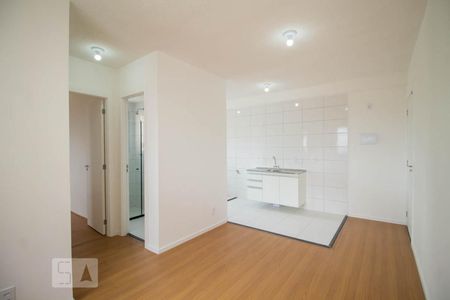 Sala de apartamento para alugar com 2 quartos, 40m² em Jardim Santa Emília, São Paulo