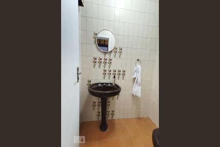 Banheiro do Escritório  de casa à venda com 4 quartos, 400m² em Rondônia, Novo Hamburgo