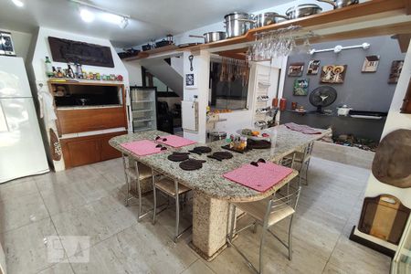 Casa à venda com 400m², 4 quartos e 2 vagasCozinha 2