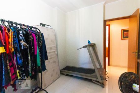 Apartamento à venda com 146m², 4 quartos e 3 vagasQuarto 2