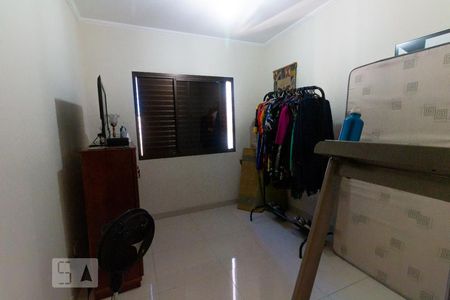 Apartamento à venda com 146m², 4 quartos e 3 vagasQuarto 2