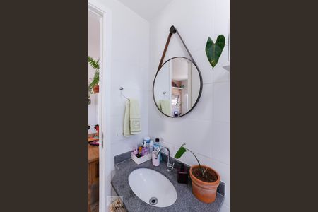 Banheiro de apartamento à venda com 1 quarto, 30m² em Água Branca, São Paulo