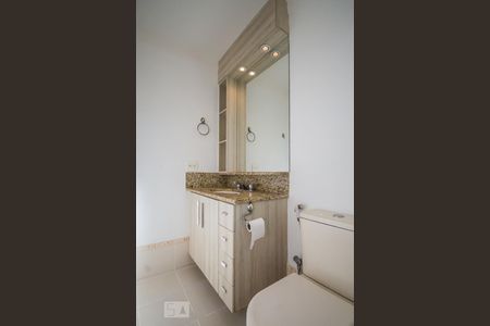 Apartamento à venda com 140m², 3 quartos e 2 vagas Apartamento à venda com 140m², 3 quartos e 2 vagasBanheiro da Suíte 3