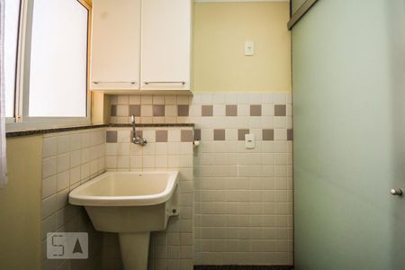 Apartamento à venda com 140m², 3 quartos e 2 vagas Apartamento à venda com 140m², 3 quartos e 2 vagasÁrea de Serviço