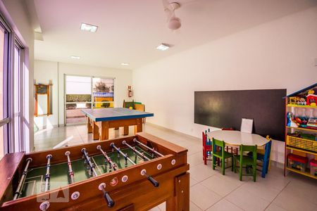 Apartamento à venda com 140m², 3 quartos e 2 vagas Apartamento à venda com 140m², 3 quartos e 2 vagasSalão de jogos