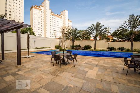 Apartamento à venda com 140m², 3 quartos e 2 vagas Apartamento à venda com 140m², 3 quartos e 2 vagasÁrea comum - Piscina