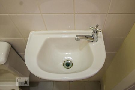 Apartamento à venda com 140m², 3 quartos e 2 vagas Apartamento à venda com 140m², 3 quartos e 2 vagasBanheiro de Serviço