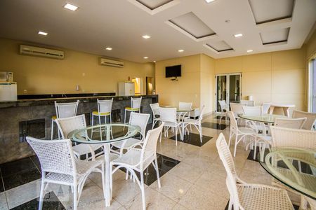 Apartamento à venda com 140m², 3 quartos e 2 vagas Apartamento à venda com 140m², 3 quartos e 2 vagasÁrea comum - Salão de festas