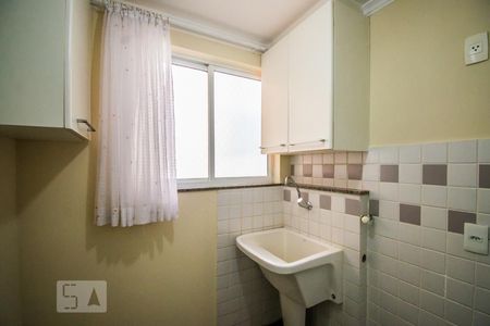 Apartamento à venda com 140m², 3 quartos e 2 vagas Apartamento à venda com 140m², 3 quartos e 2 vagasÁrea de Serviço