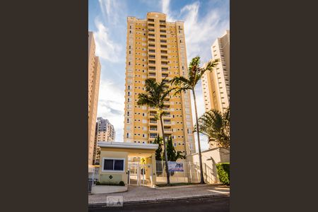 Apartamento à venda com 140m², 3 quartos e 2 vagas Apartamento à venda com 140m², 3 quartos e 2 vagasFachada