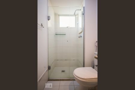 Apartamento à venda com 140m², 3 quartos e 2 vagas Apartamento à venda com 140m², 3 quartos e 2 vagasBanheiro da Suíte 2