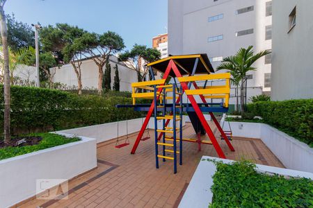 Apartamento à venda com 158m², 4 quartos e 2 vagas Apartamento à venda com 158m², 4 quartos e 2 vagasÁrea Comum - Playground