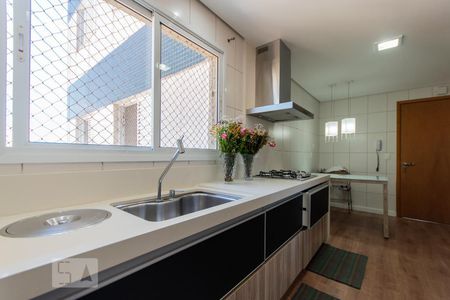 Apartamento à venda com 158m², 4 quartos e 2 vagas Apartamento à venda com 158m², 4 quartos e 2 vagasCozinha