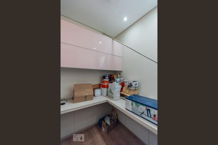 Apartamento à venda com 158m², 4 quartos e 2 vagas Apartamento à venda com 158m², 4 quartos e 2 vagasQuarto de Serviço