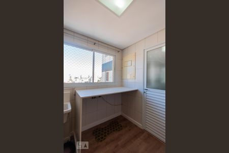 Apartamento à venda com 158m², 4 quartos e 2 vagas Apartamento à venda com 158m², 4 quartos e 2 vagasÁrea de Serviço