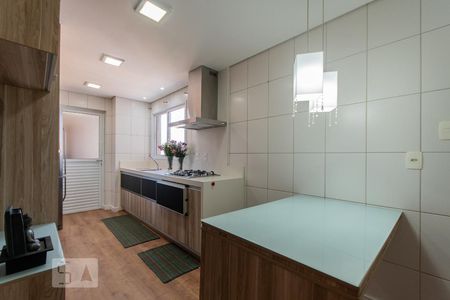 Apartamento à venda com 158m², 4 quartos e 2 vagas Apartamento à venda com 158m², 4 quartos e 2 vagasCozinha