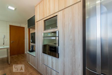 Apartamento à venda com 158m², 4 quartos e 2 vagas Apartamento à venda com 158m², 4 quartos e 2 vagasCozinha