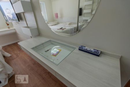 Apartamento à venda com 158m², 4 quartos e 2 vagas Apartamento à venda com 158m², 4 quartos e 2 vagasSuite 1