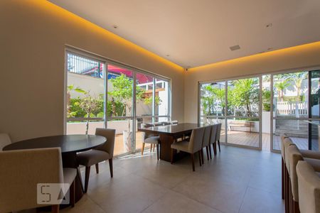 Apartamento à venda com 158m², 4 quartos e 2 vagas Apartamento à venda com 158m², 4 quartos e 2 vagasÁrea Comum - Salão de Festas/Salão Gourmet