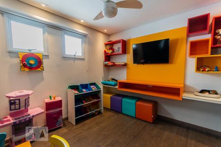 Apartamento à venda com 158m², 4 quartos e 2 vagas Apartamento à venda com 158m², 4 quartos e 2 vagasÁrea Comum - Brinquedoteca